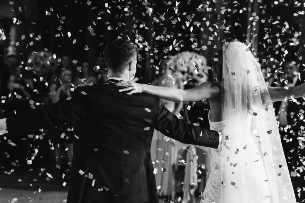 cuanto-cuesta-una-boda-por-la-iglesia